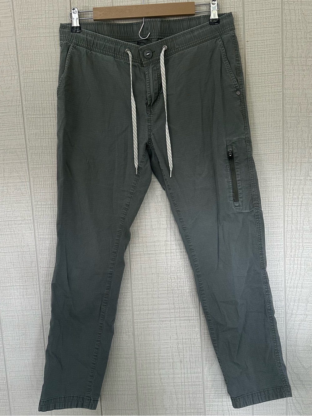Vuori Women’s Ripstop Pants Dark Olive Green Size Large